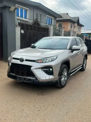 Toyota RAV4 2024 Silver