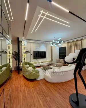 Stunning 2-Bedroom Shortlet