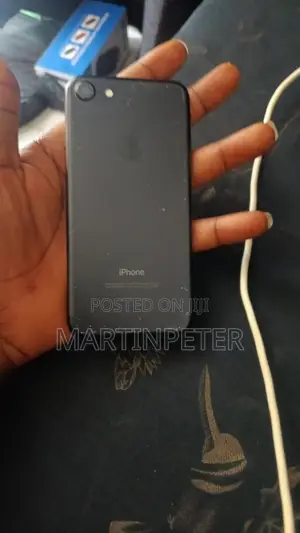 New Apple iPhone 7 32 GB Black