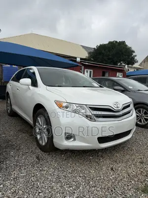 Toyota Venza XLE 2010 White