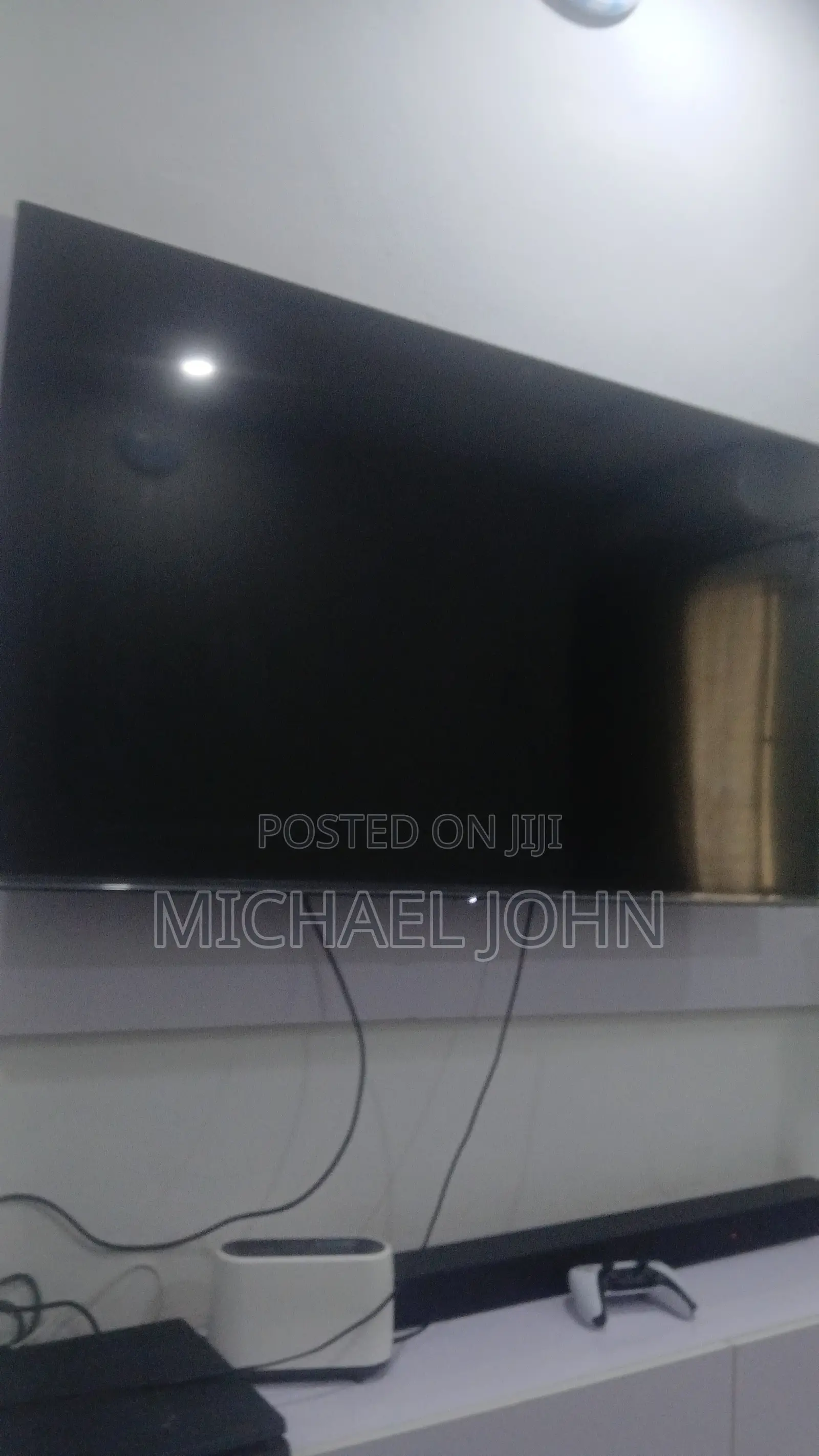 58 Hisense TV