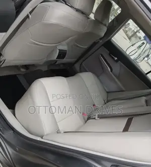 Toyota Camry XLE 4dr Sedan (2.5L 4cyl 6A) 2012 Gray