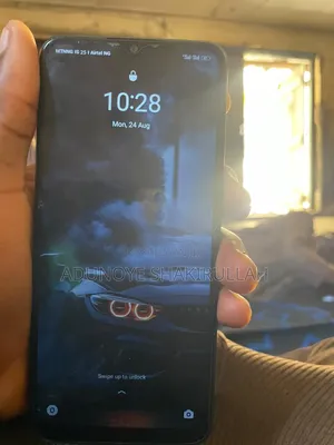 Realme V30 128 GB Black