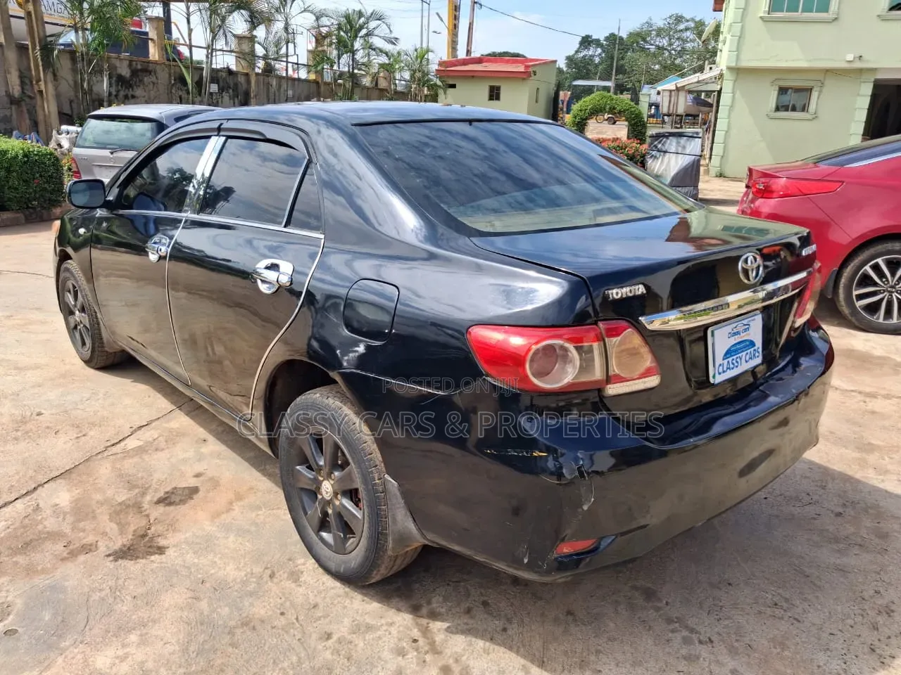 Toyota Corolla 2012 Black