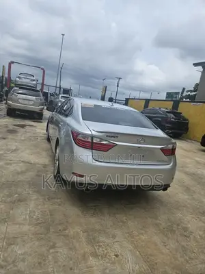 Lexus ES 2014 Silver