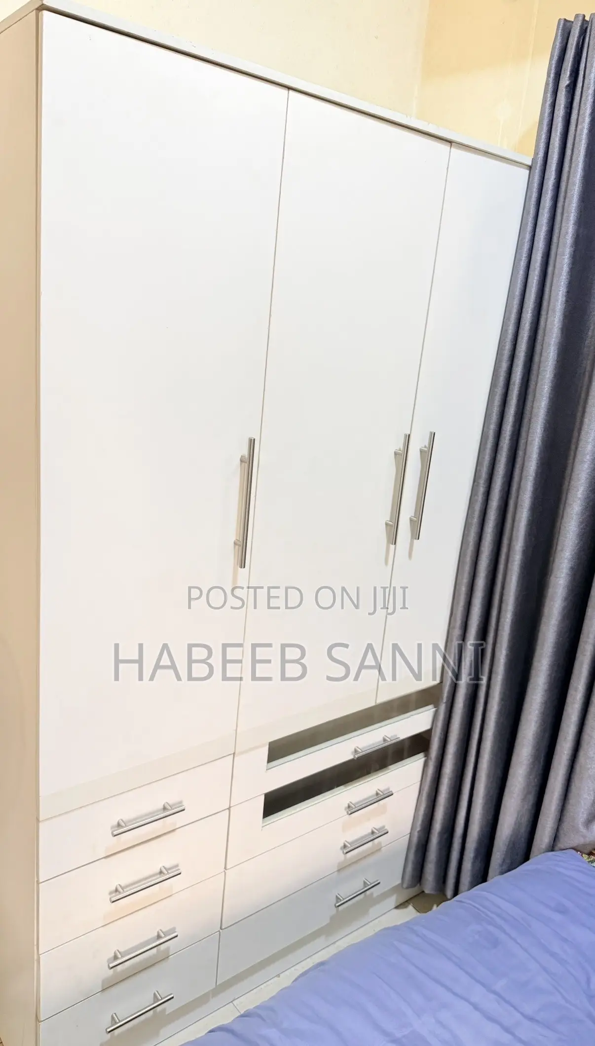 4 by 6.5 Ft All-White Wardrobe