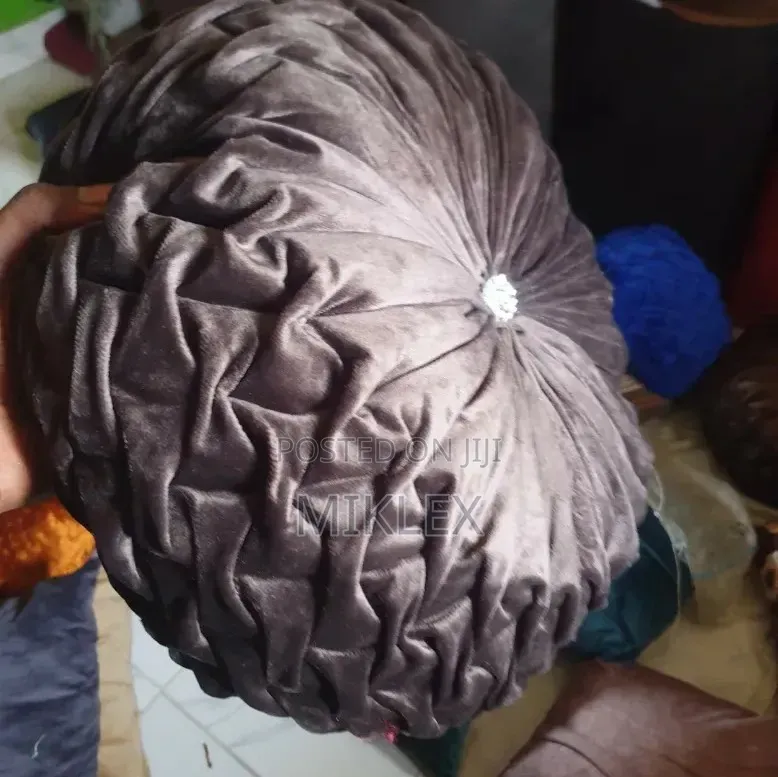 Round Pillows