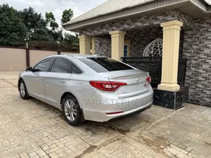 Hyundai Sonata Sport 2.0T Sedan FWD (2.0L 4cyl 6A) 2016 Silver