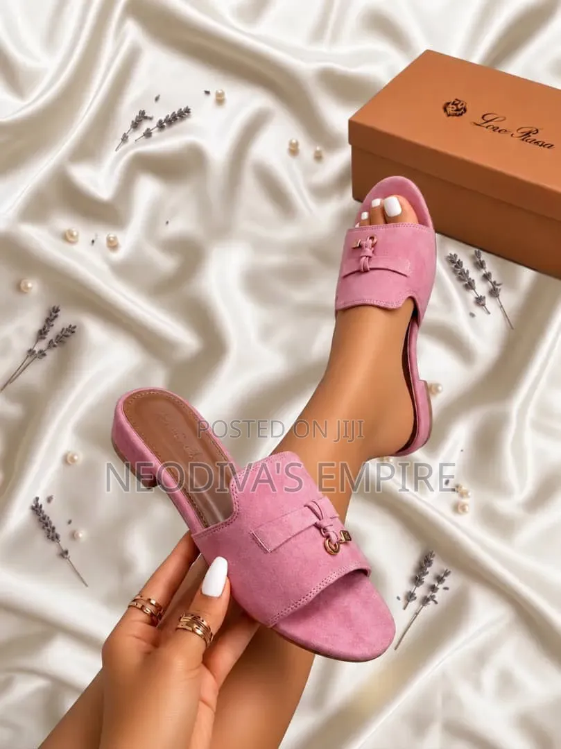 Woman Low Block Heel 