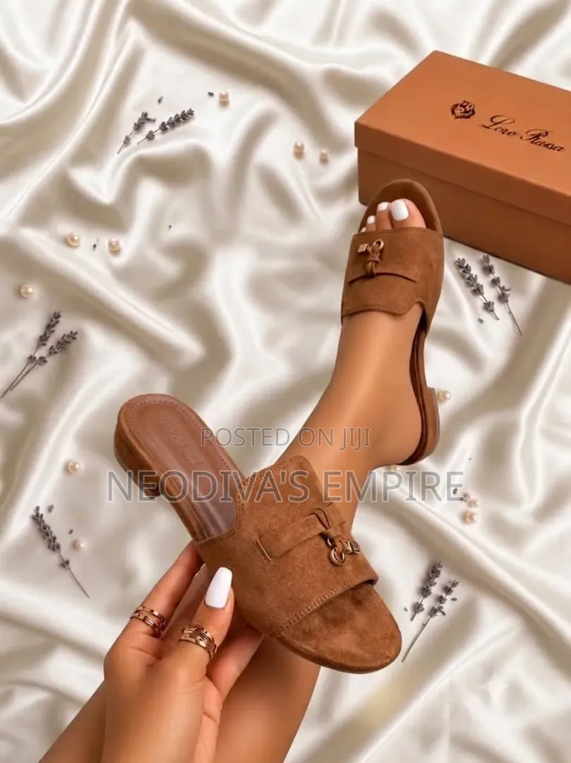 Woman Low Block Heel 