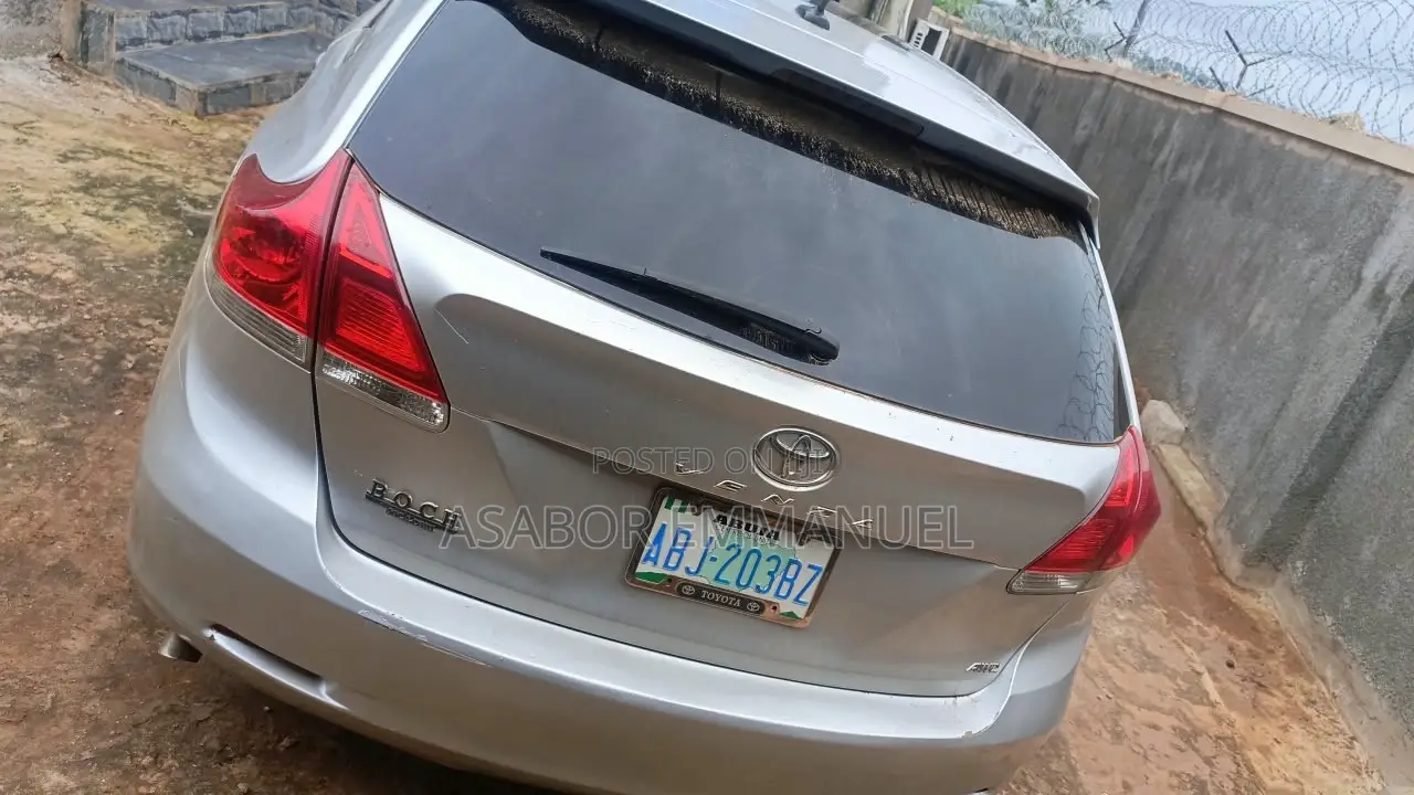 Toyota Venza V6 2010 Silver