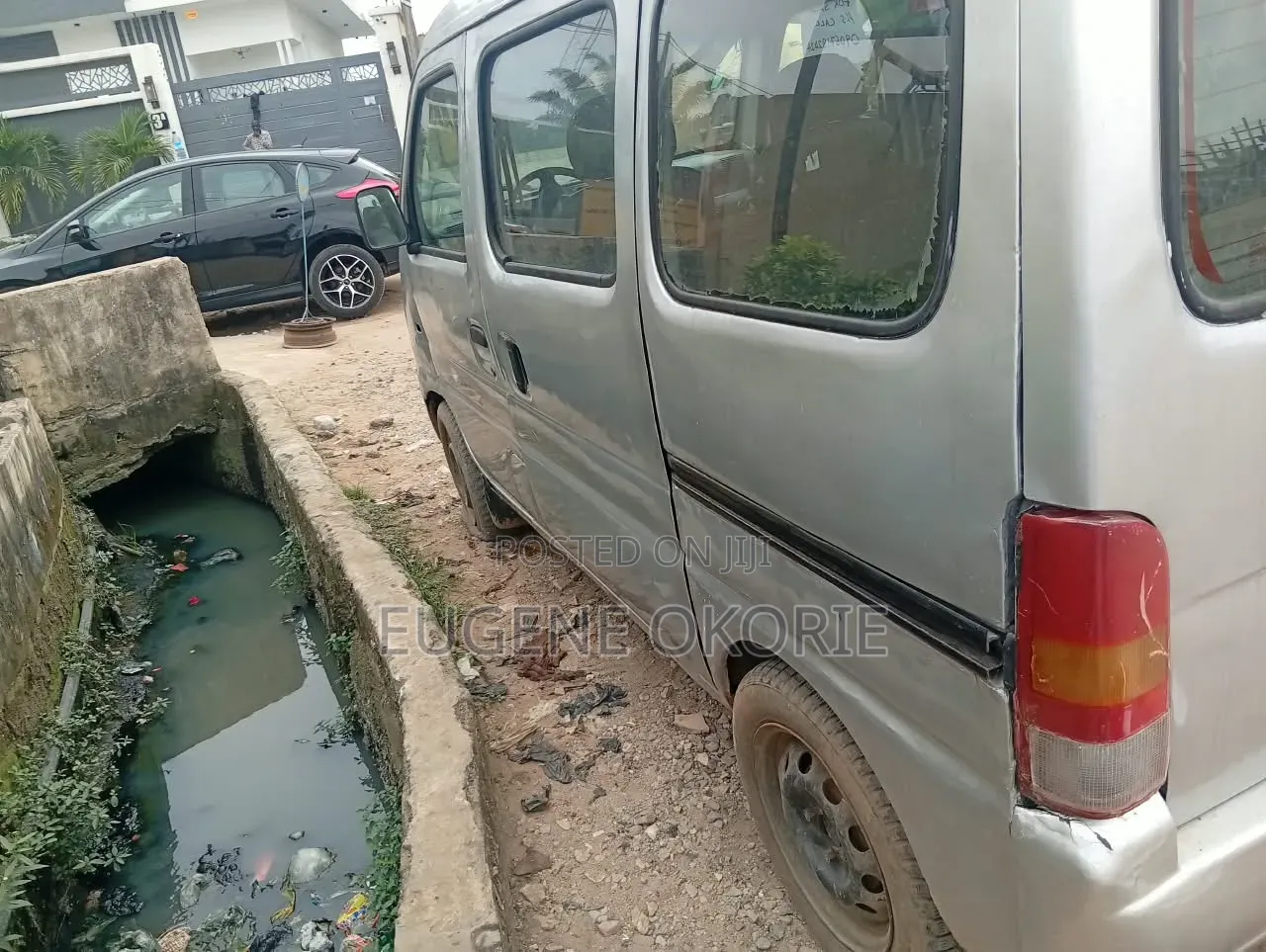 Daihatsu Hijet 2000 Silver