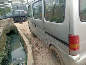 Daihatsu Hijet 2000 Silver