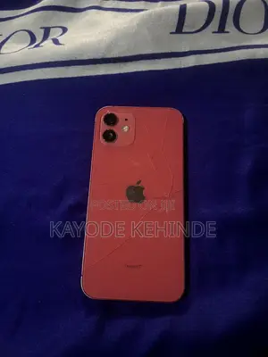 Apple iPhone 12 64 GB Red