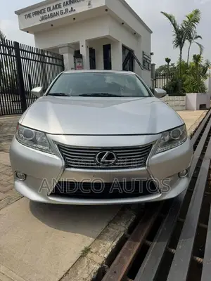 Lexus ES 2014 Silver