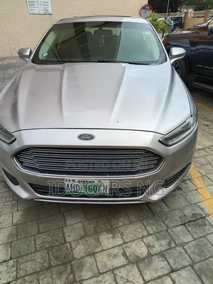 Ford Fusion SE 4dr Sedan (2.5L 4cyl 6A) 2015 Silver
