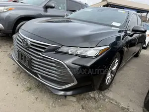 Toyota Avalon XLE 2020 Black