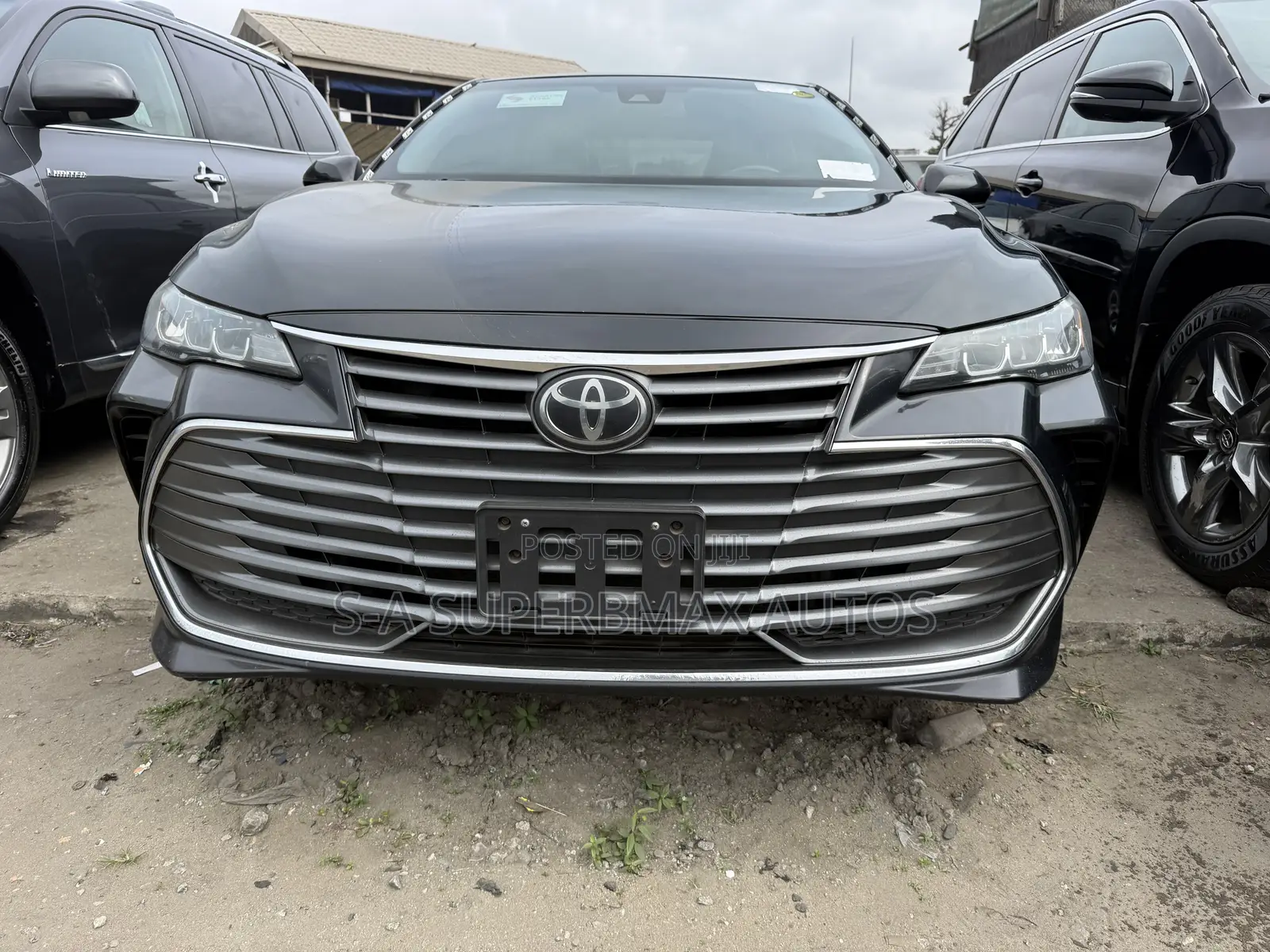 Toyota Avalon XLE 2020 Black