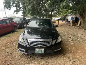 Mercedes-Benz E350 Base 4dr Sedan RWD (3.5L 6cyl 7A) 2010 Black
