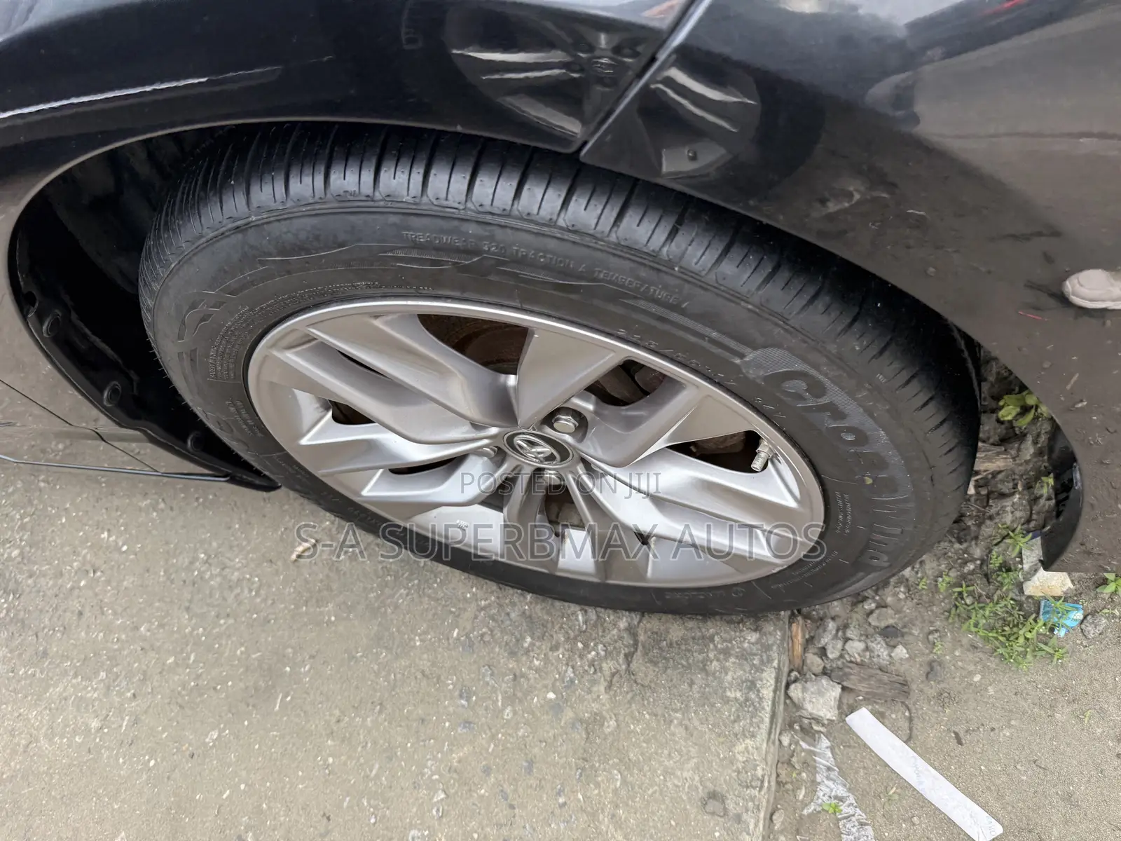 Toyota Avalon XLE 2020 Black