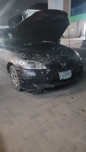 Honda Civic 2004 Gray