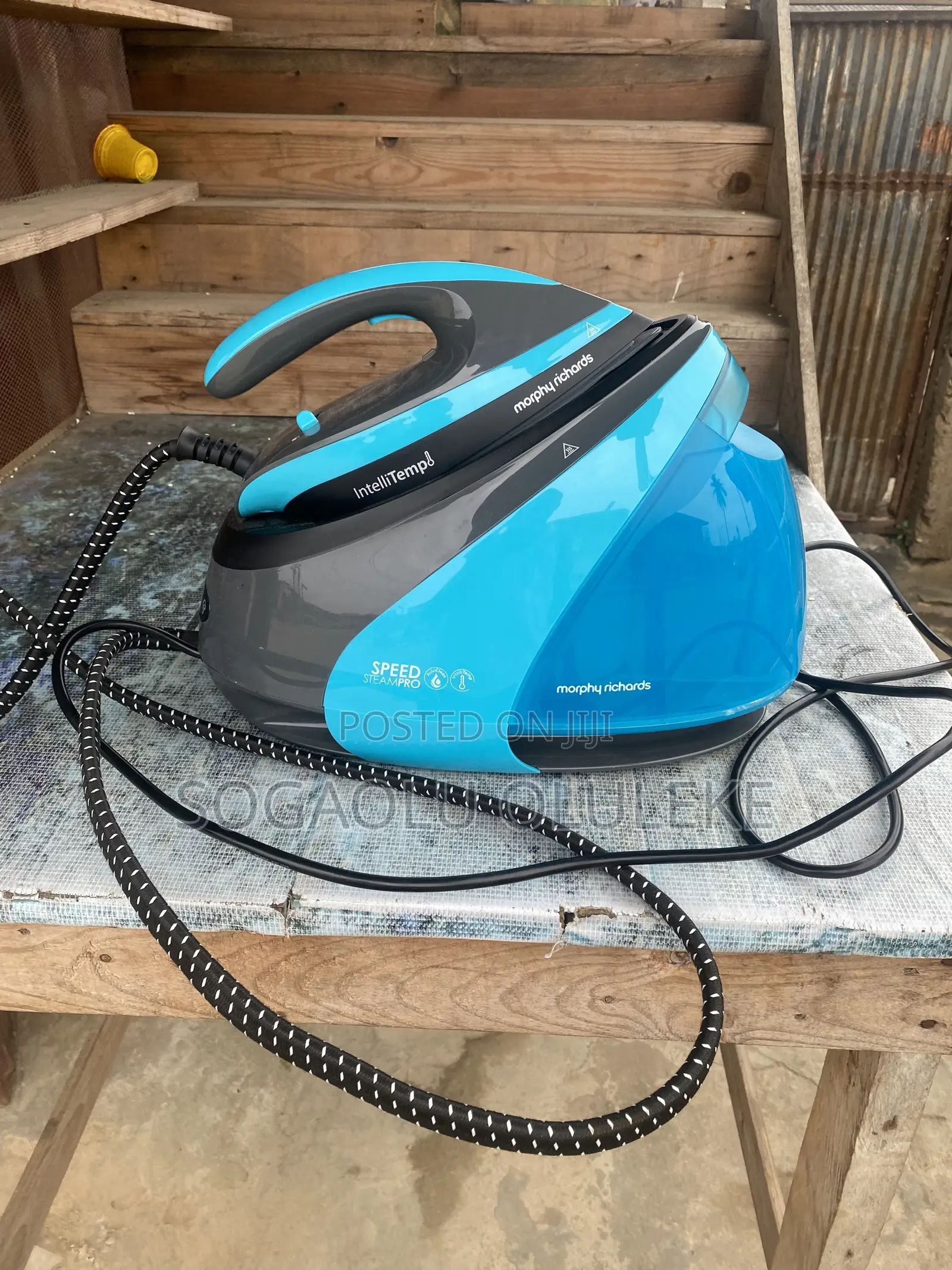 Morphy Richards Iron