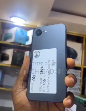 Apple iPhone 16e 128 GB Black