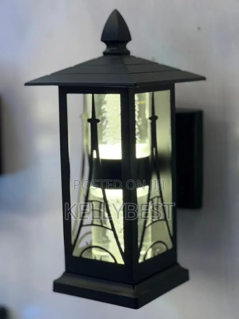 Outdoor Wall Light