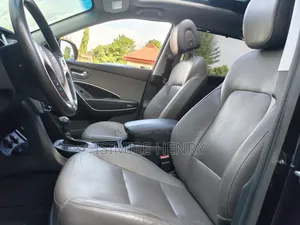 Hyundai Santa Fe SE Ultimate AWD 2018 Black
