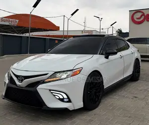 Toyota Camry 2020 White