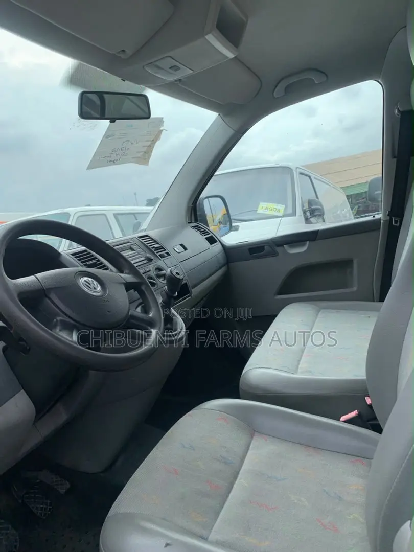 Volkswagen Transporter 2010 White