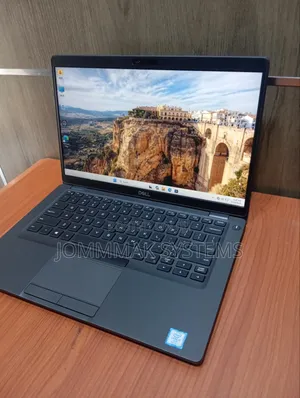 Laptop Dell Latitude 5400 8GB Intel Core i7 SSD 256GB