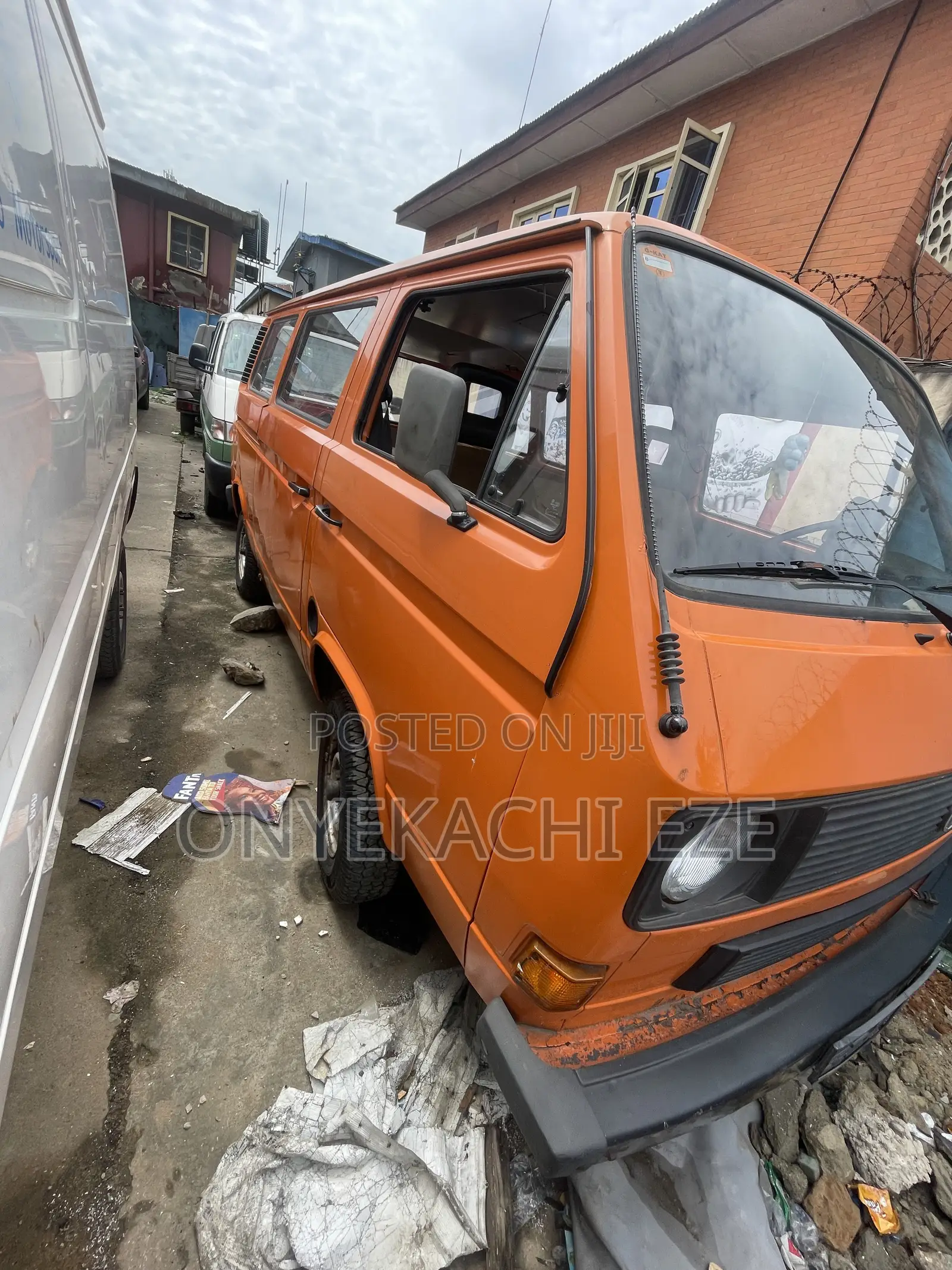 Volkswagen Transporter 2003 Orange
