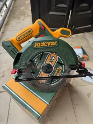 Cordless Circular Saw 20v (Jadaever)