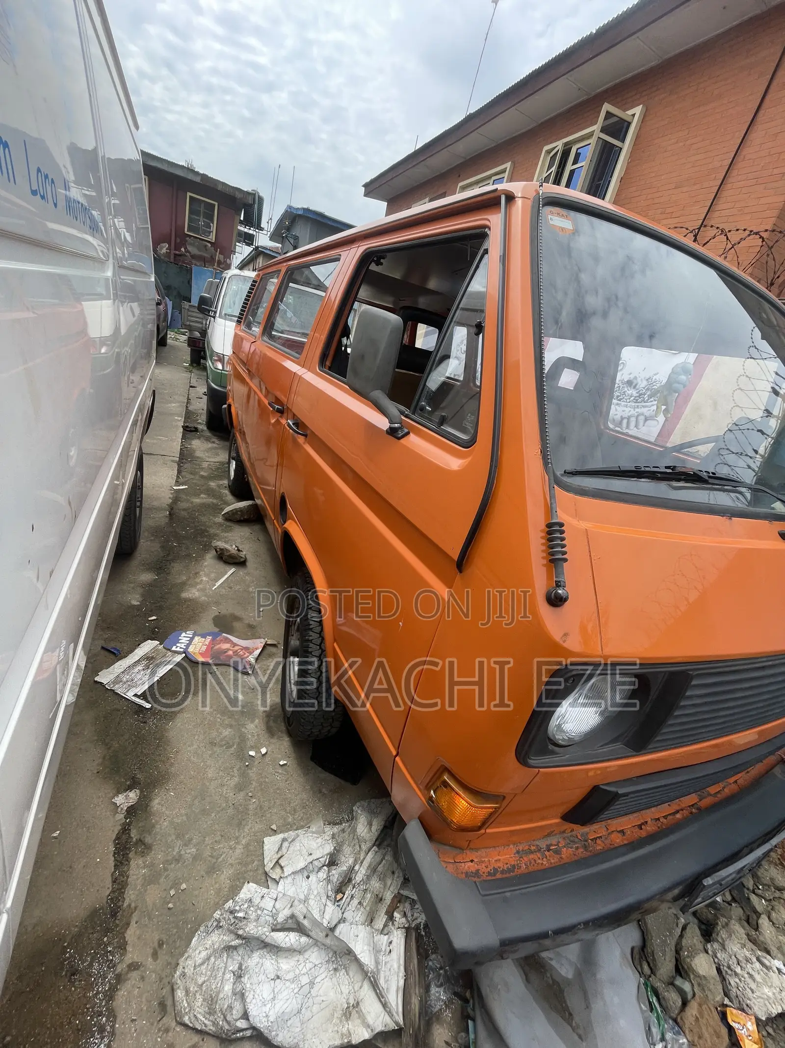 Volkswagen Transporter 2003 Orange