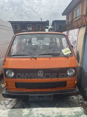 Volkswagen Transporter 2003 Orange