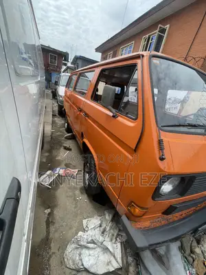 Volkswagen Transporter 2003 Orange