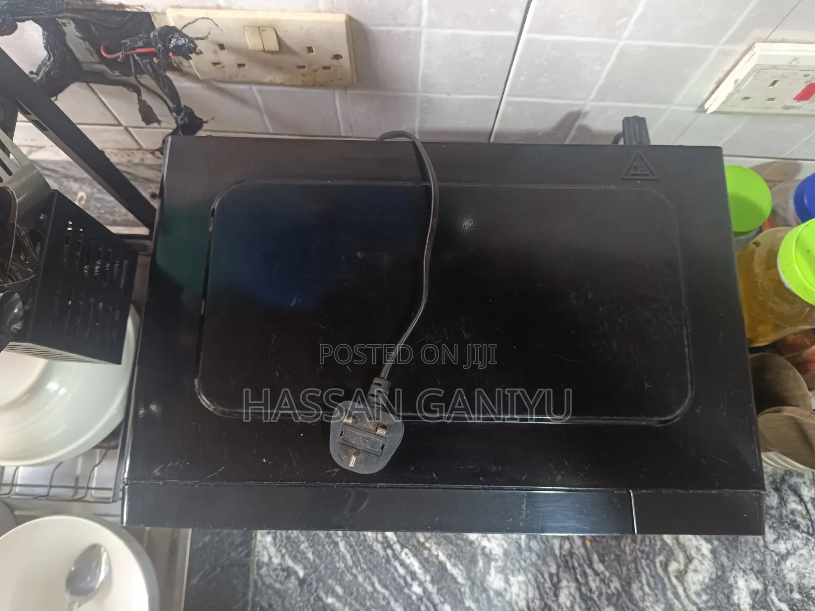 Hisense Microwave Black 20l - - Complete Set