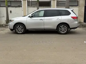Nissan Pathfinder S 4dr SUV (3.5L 6cyl CVT) 2015 Silver