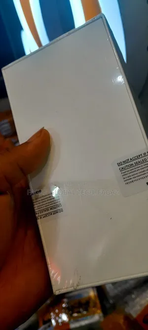 New Samsung Galaxy S20 FE 5G 128 GB White