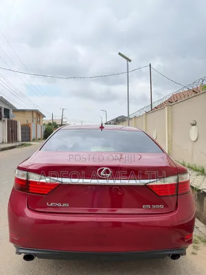 Lexus ES 2015 Red