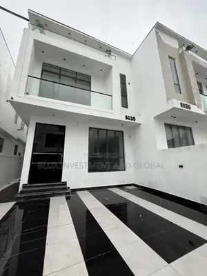 4bdrm Duplex in Chevron for sale