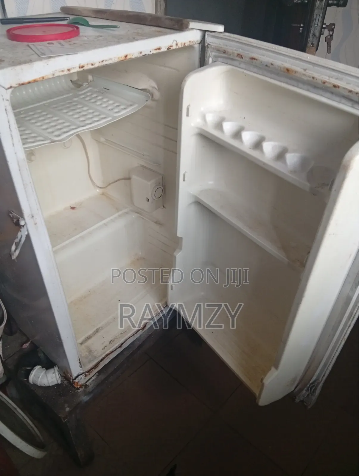 Refrigerator