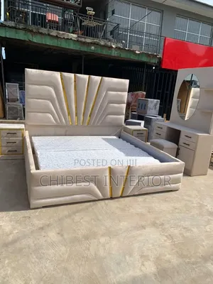 High Quality 5ft Tall 6by6 Set of Padded Bed.
