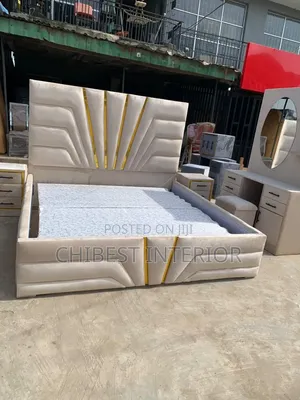 High Quality 5ft Tall 6by6 Set of Padded Bed.