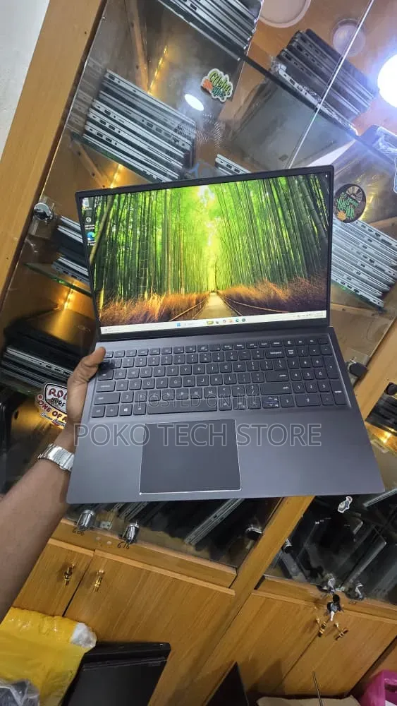 Laptop Dell 8GB AMD Ryzen 5 SSD 256GB