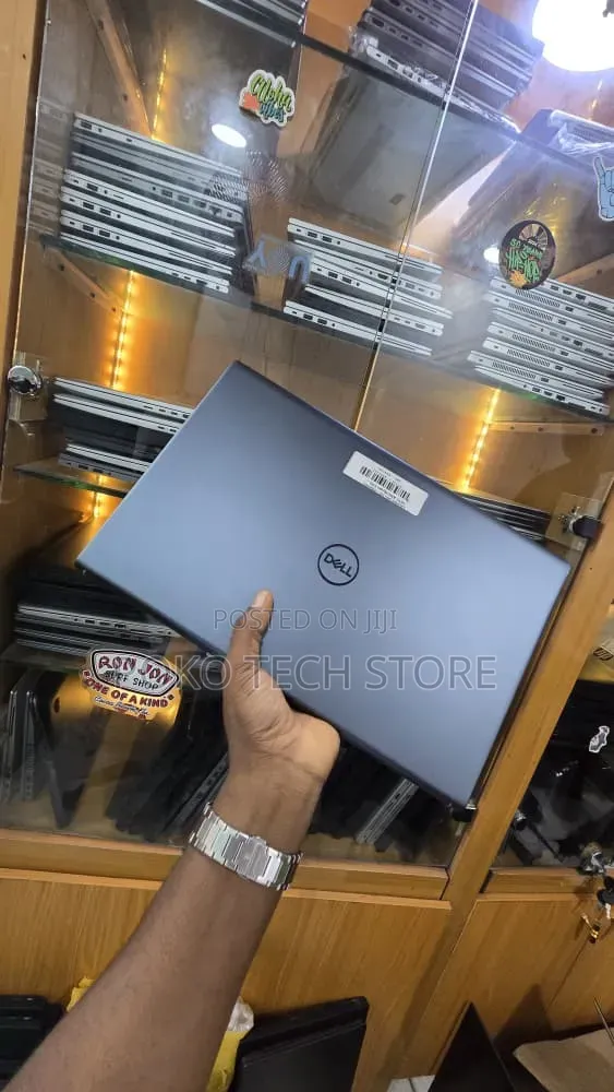 Laptop Dell 8GB AMD Ryzen 5 SSD 256GB