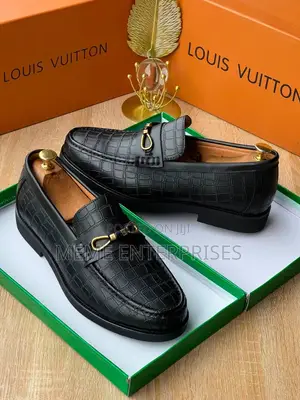 Flat ClaRKs Shoe