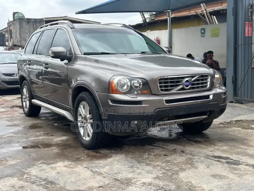 Volvo XC90 2010 Brown