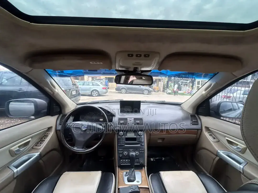 Volvo XC90 2010 Brown